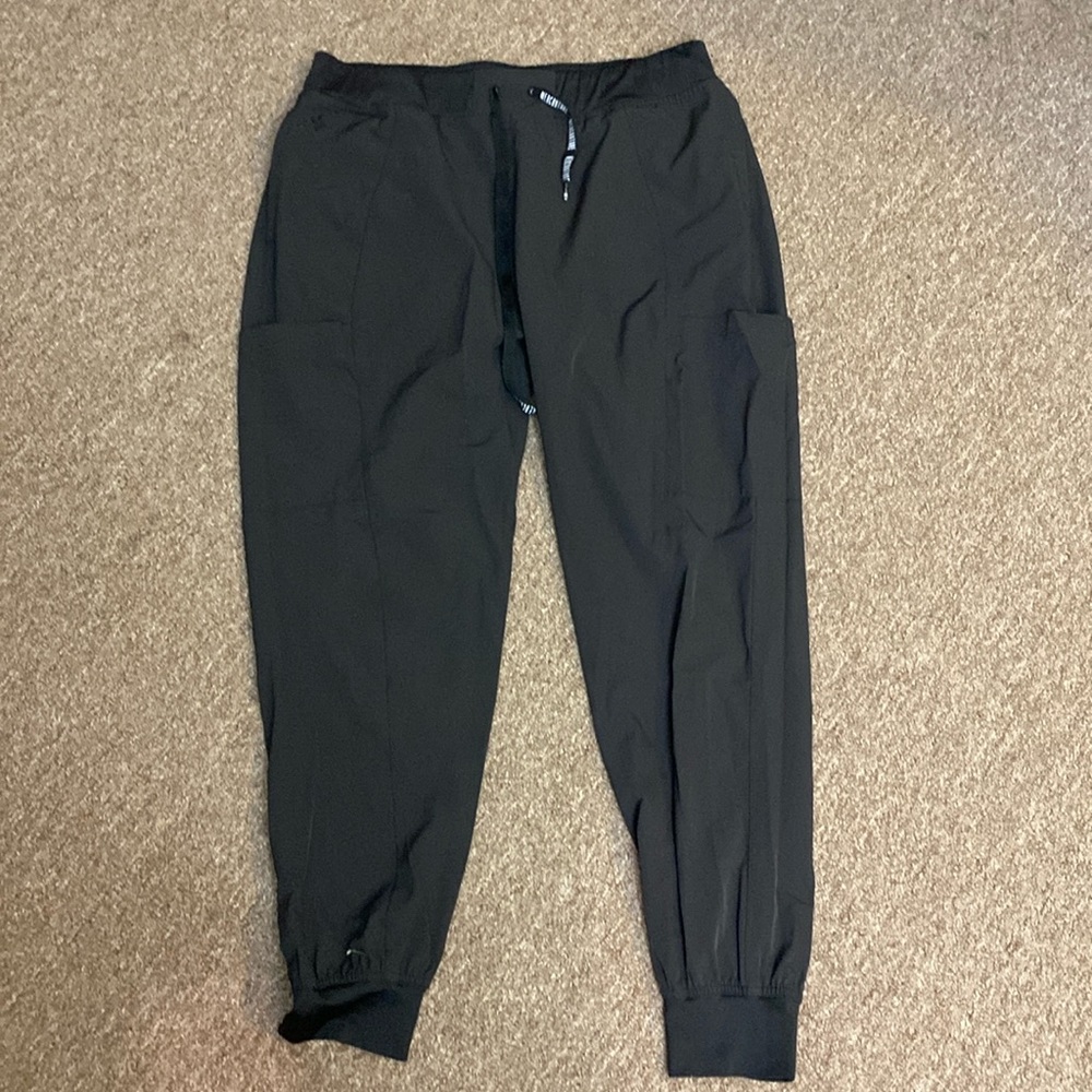 Medcouture Scrubs - Jogger Pants L, Top XL